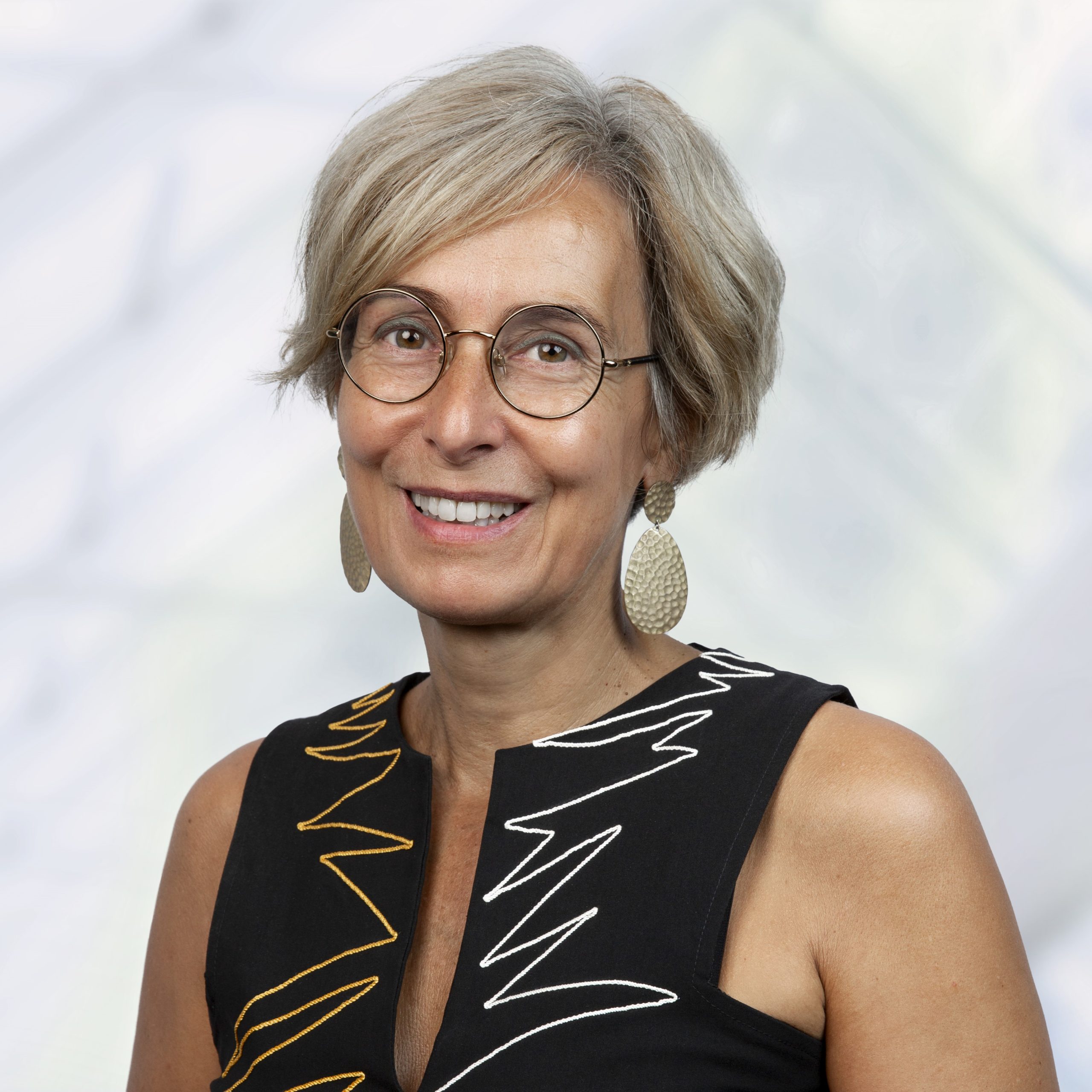 Professor Jolanda van der Velden